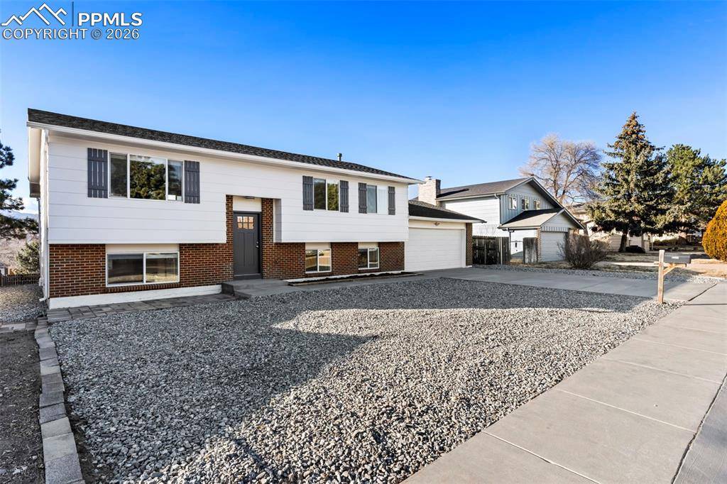 Colorado Springs, CO 80915,1532 Hathaway DR