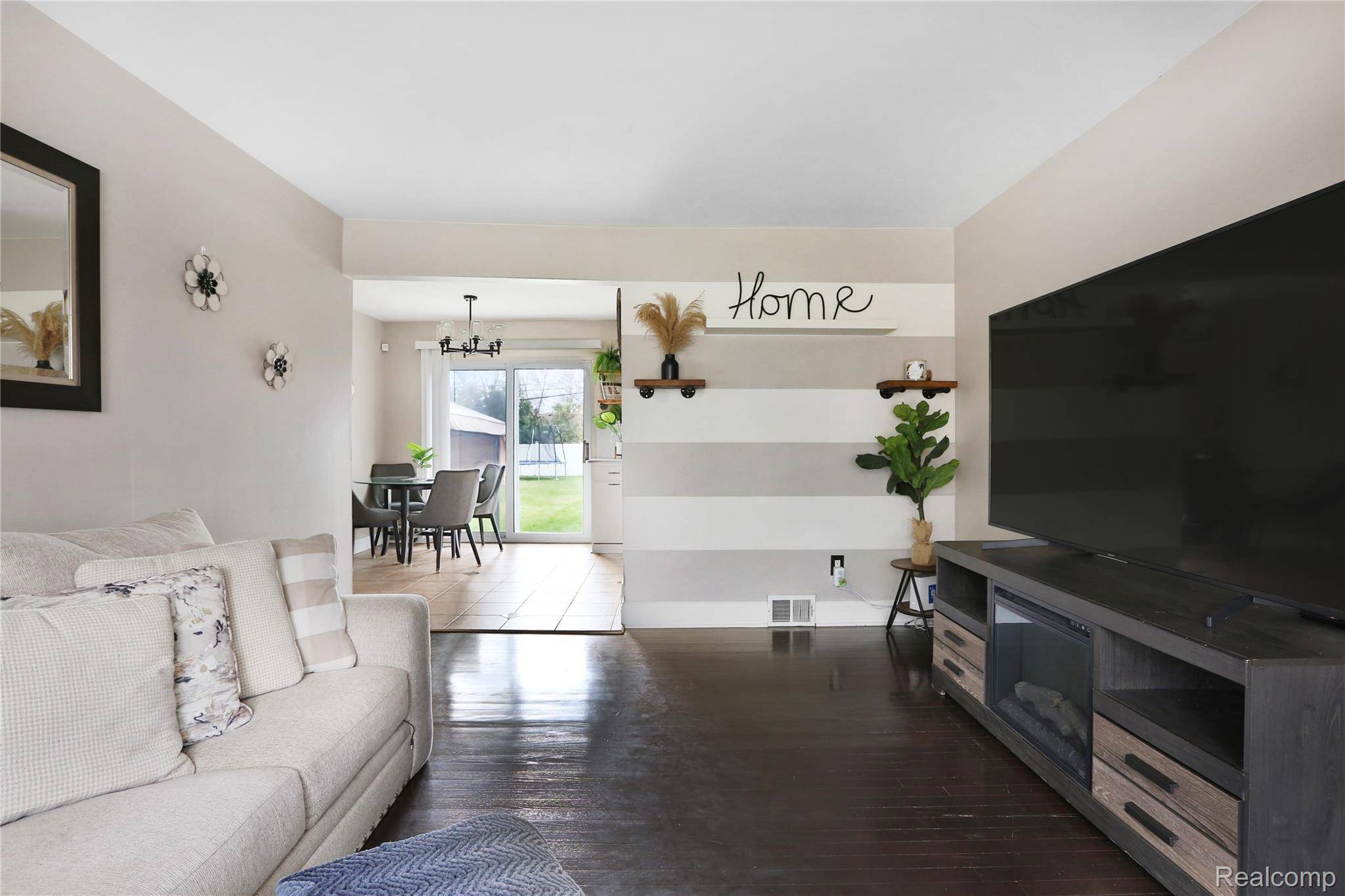 St. Clair Shores, MI 48082,22904 Detour ST