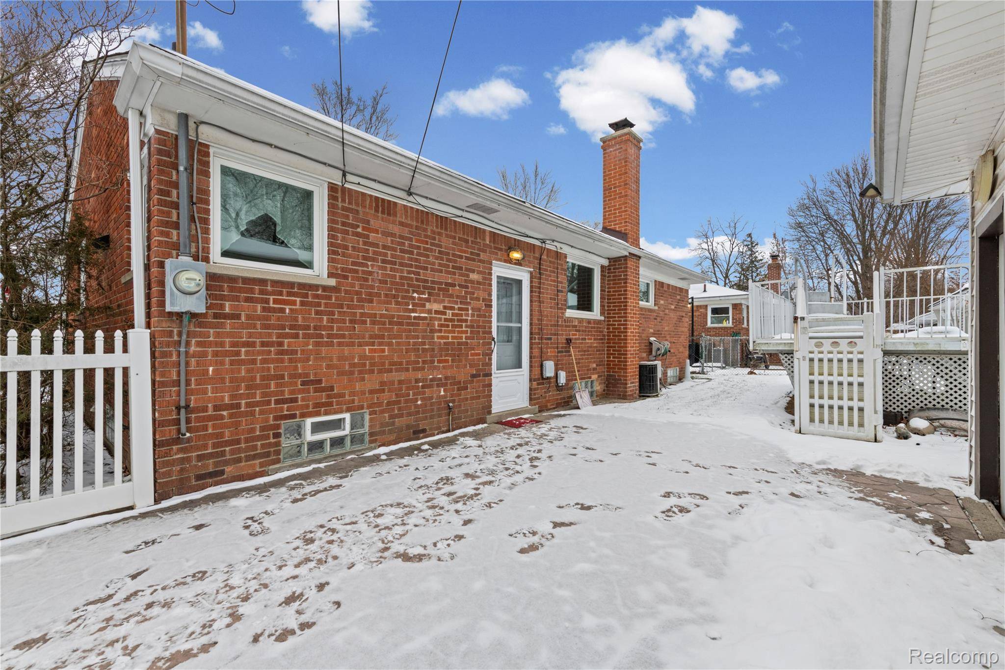 Mt. Clemens, MI 48043,1069 Chippewa ST