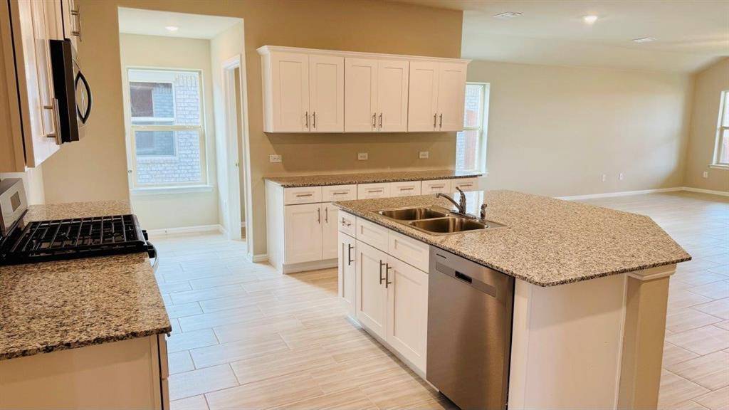 Fort Worth, TX 76108,9400 MOUNTAIN PASS Drive