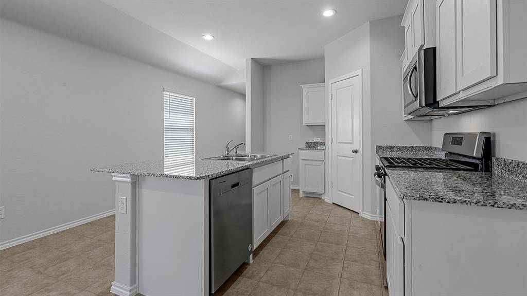 Denton, TX 76259,624 SHADED GROVE Drive