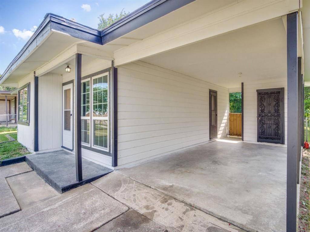 Fort Worth, TX 76105,3012 Crouch Street