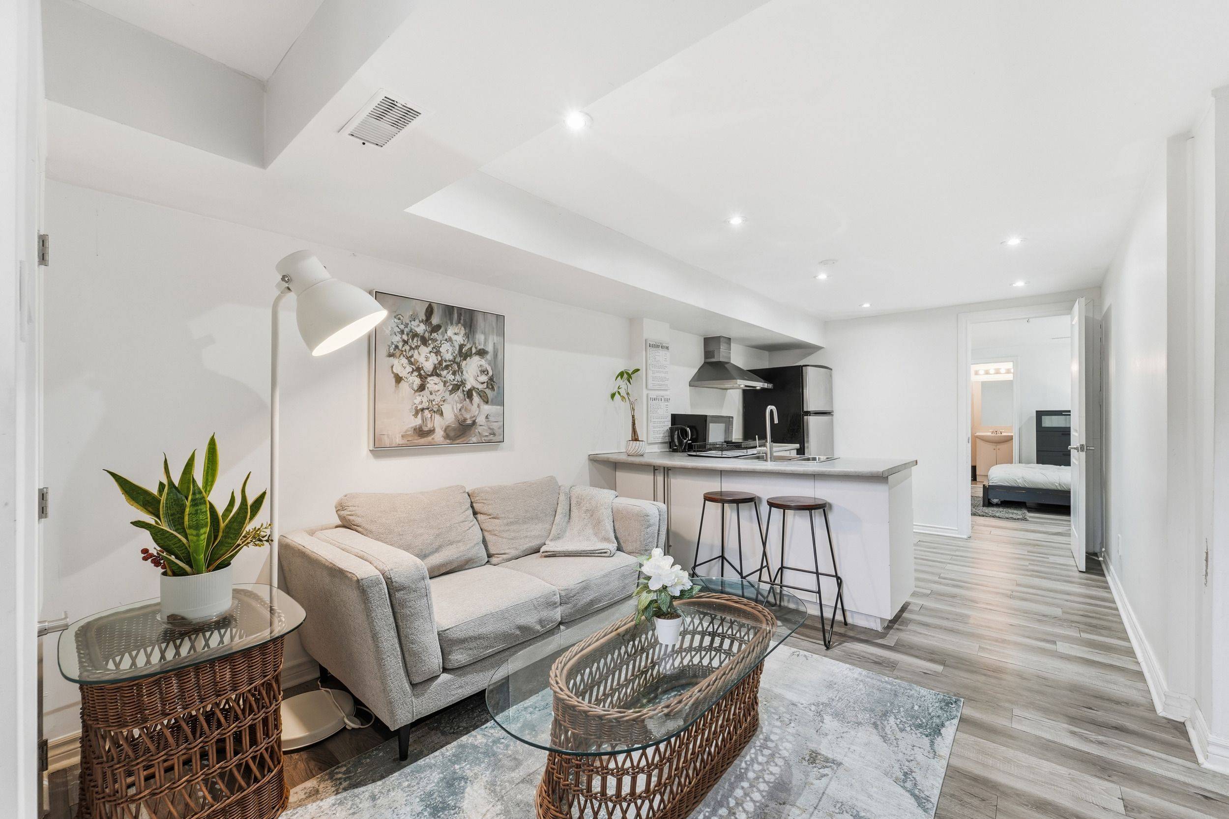 Toronto E03, ON M4B 1N3,2825 St. Clair AVE E #Lower