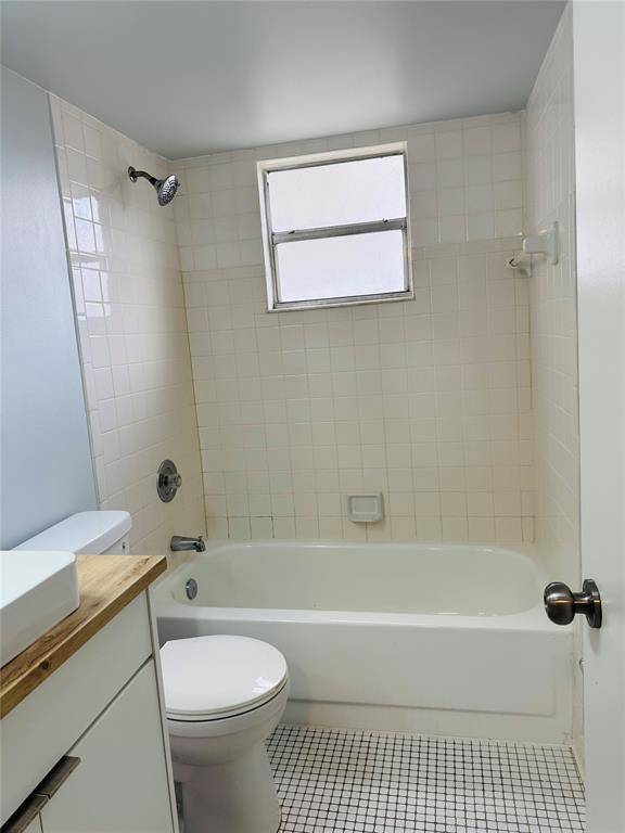 Pompano Beach, FL 33069,313 Gardens Drive #104