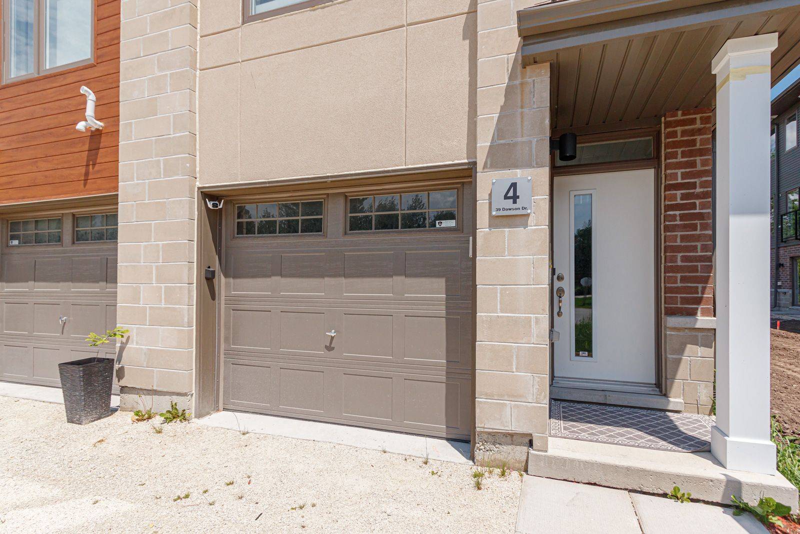 Collingwood, ON L9Y 5T1,39 Dawson DR #4