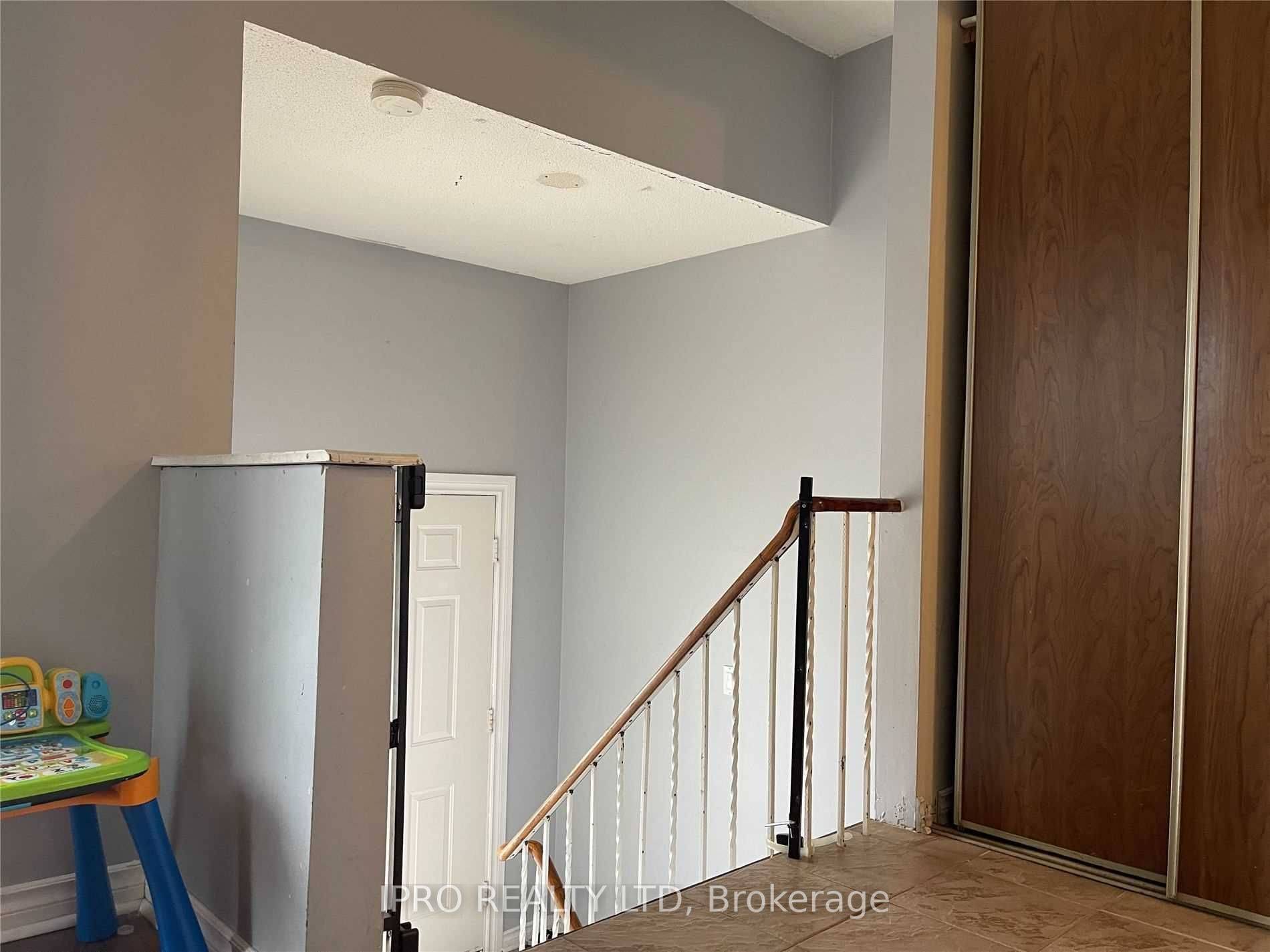 Brampton, ON L6V 3P7,382 Hansen RD N