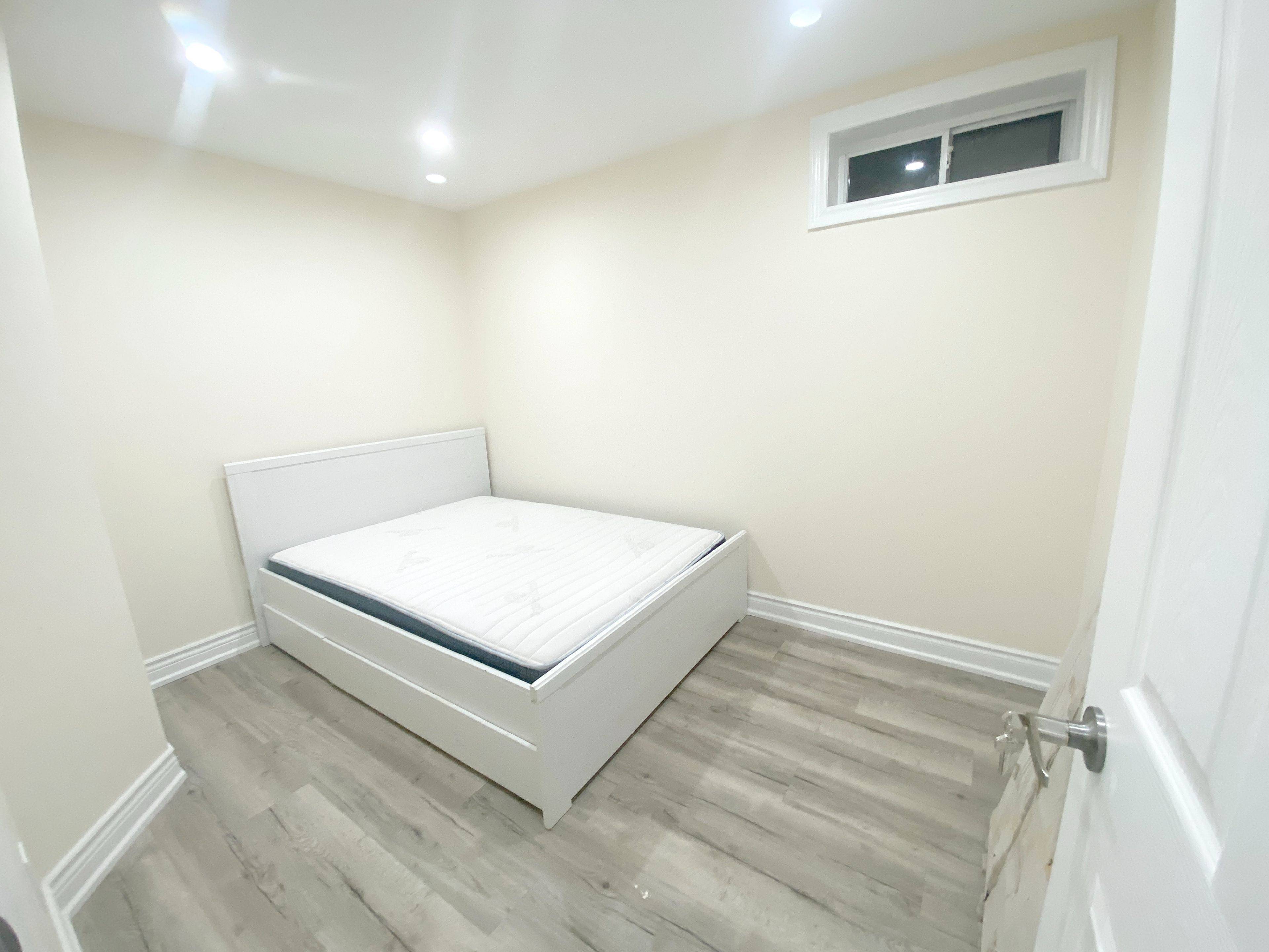 Toronto W02, ON M6H 1W7,81 Hallam ST #Bsmt Room B02