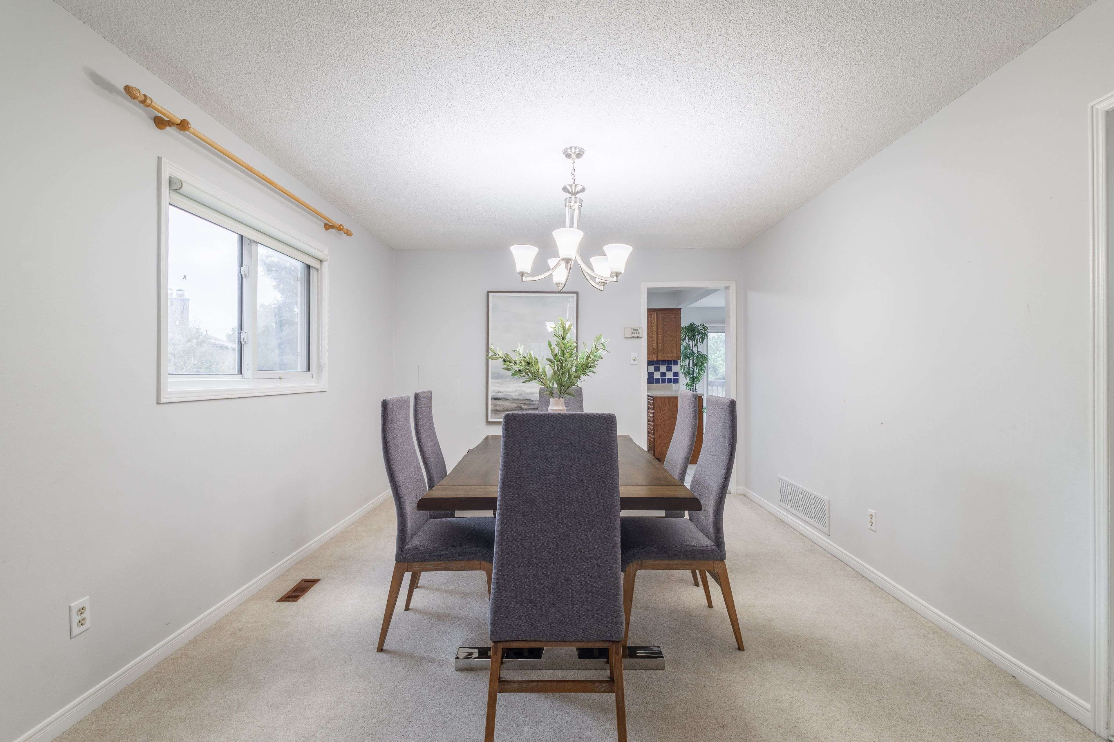 Mississauga, ON L5M 3B8,2093 The Chase N/A