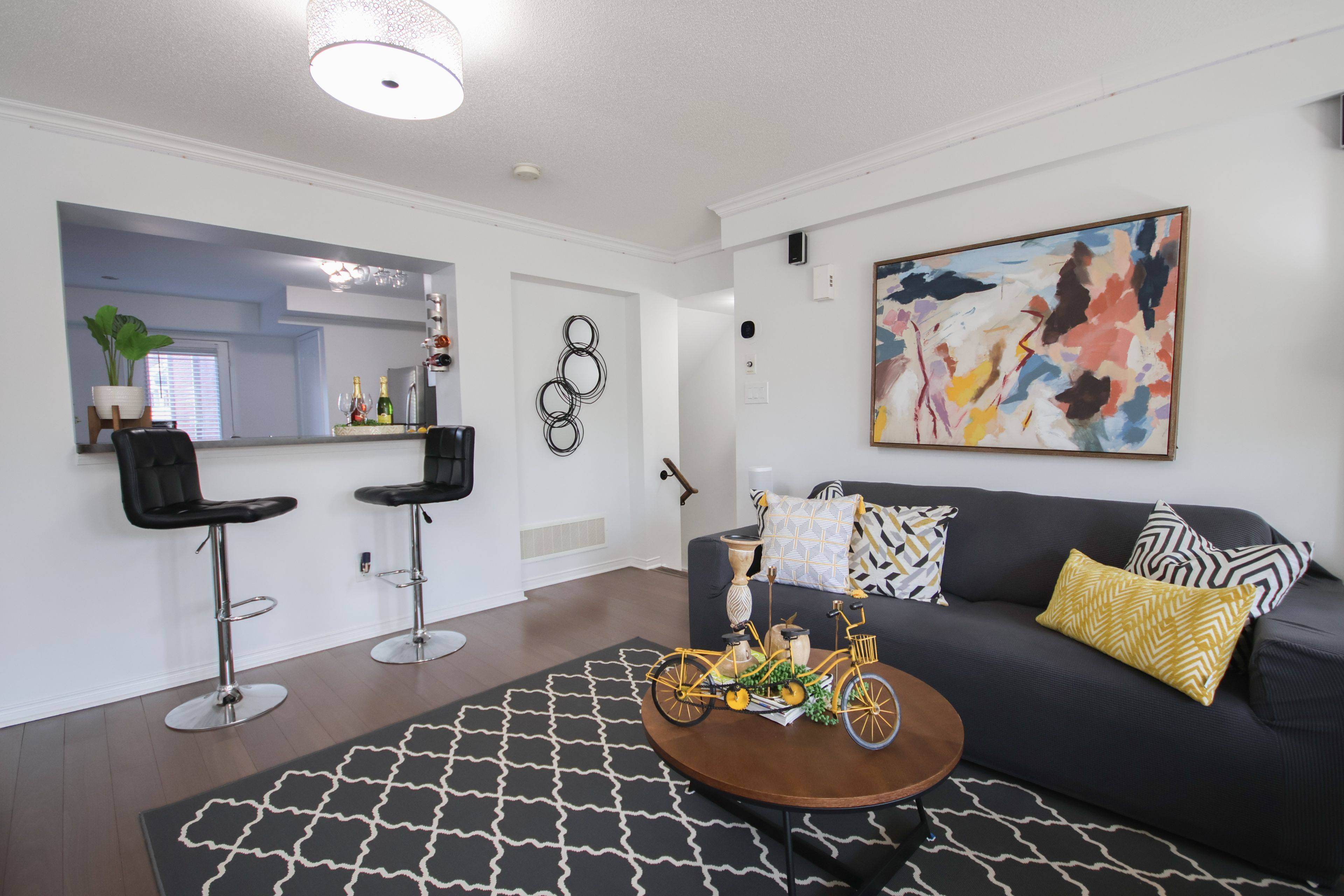 Mississauga, ON L5M 0P7,3200 Bentley DR #9