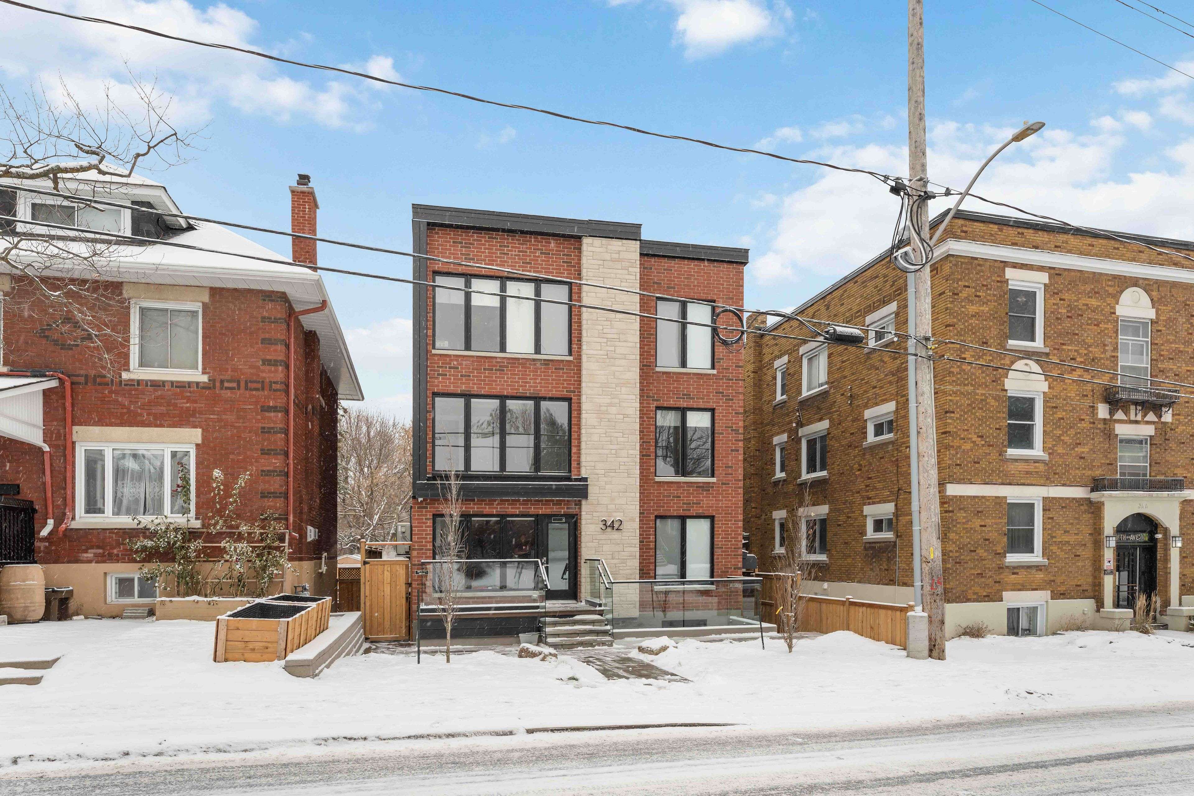 Glebe - Ottawa East And Area, ON K1S 2N7,342 Fifth AVE #1