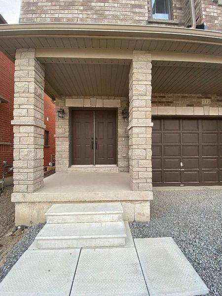 Thorold, ON L2V 5G7,212 Palace ST E