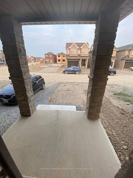 Thorold, ON L2V 5G7,212 Palace ST E