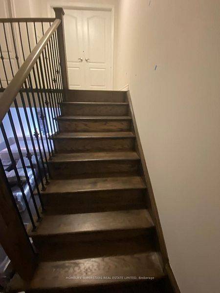 Thorold, ON L2V 5G7,212 Palace ST E