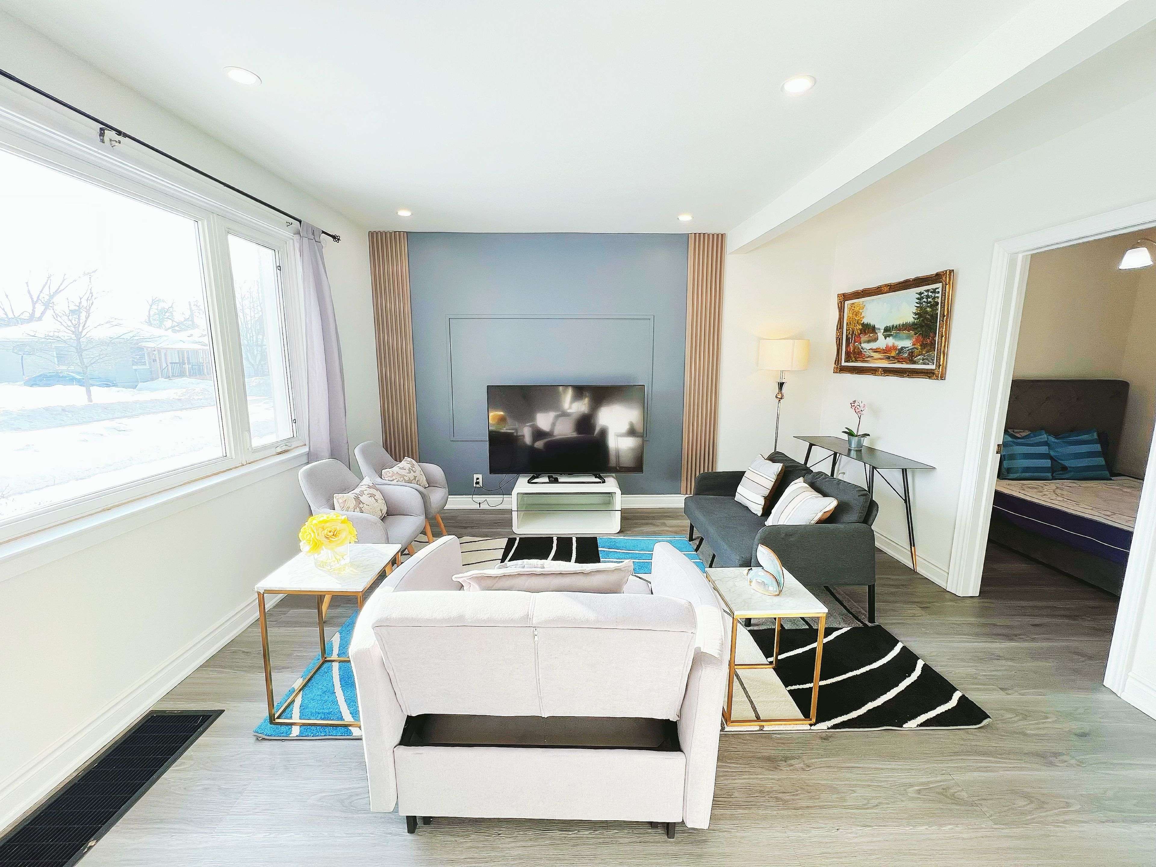 Peterborough, ON K9J 4B9,448 Hamilton ST