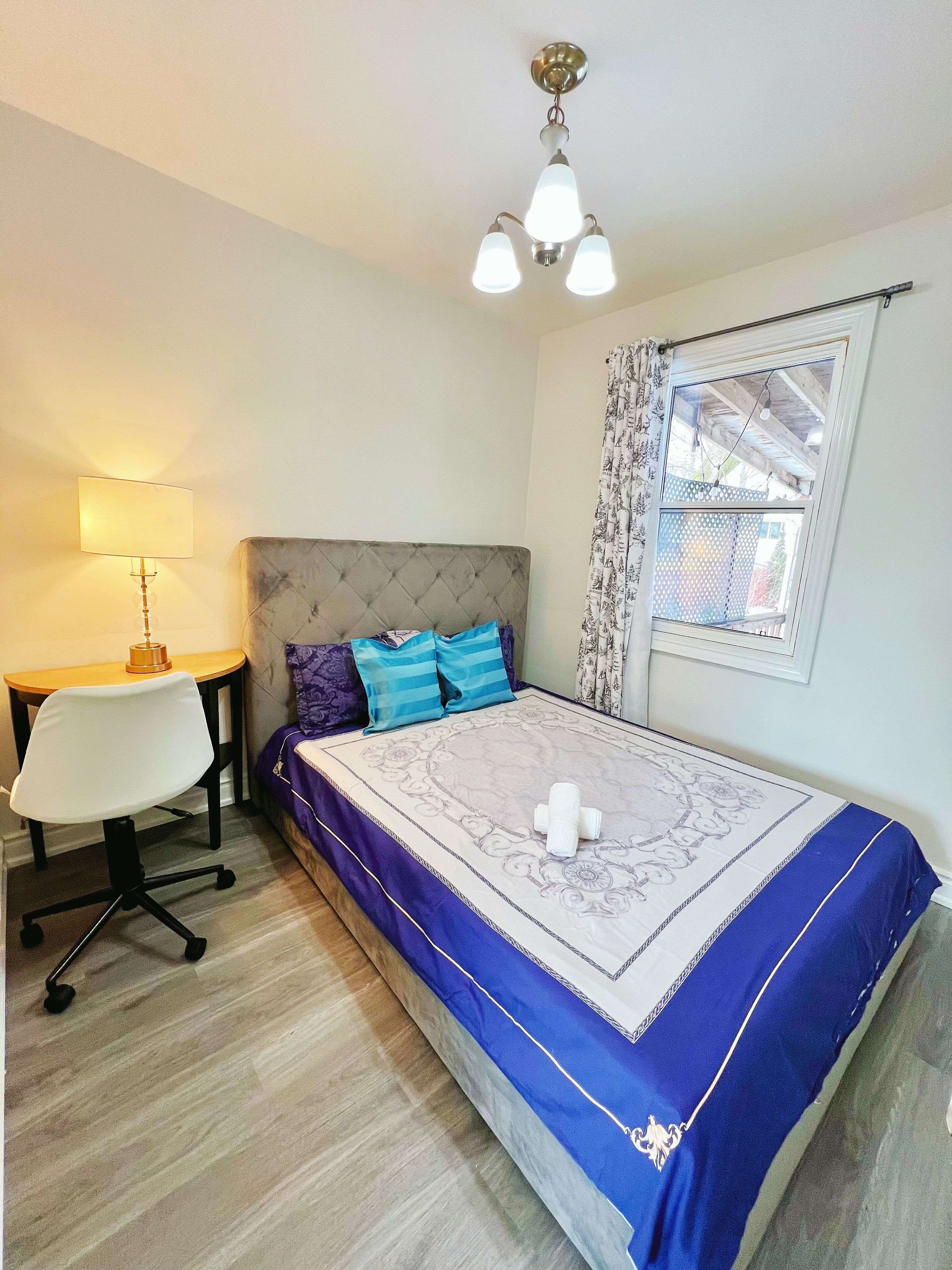 Peterborough, ON K9J 4B9,448 Hamilton ST