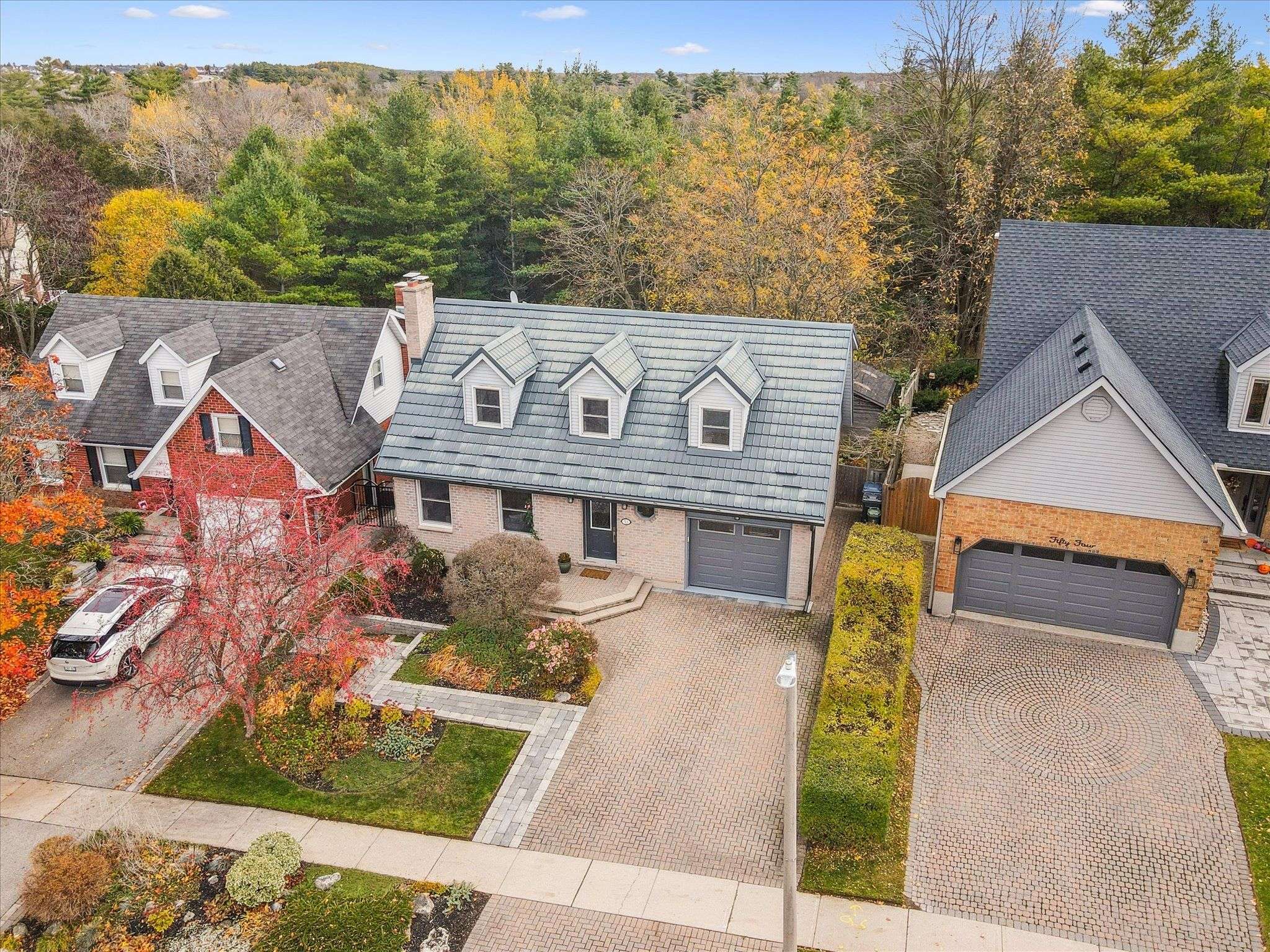 Guelph, ON N1G 4B8,52 Hilldale CRES