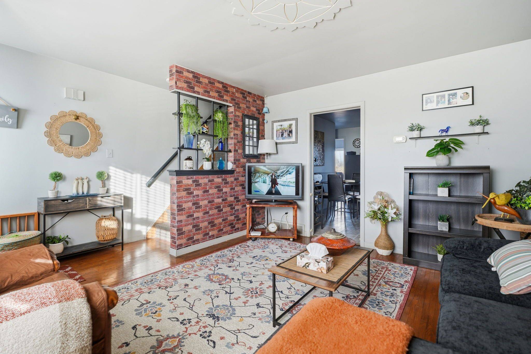 Port Colborne, ON L3K 2K1,137 Wellington ST