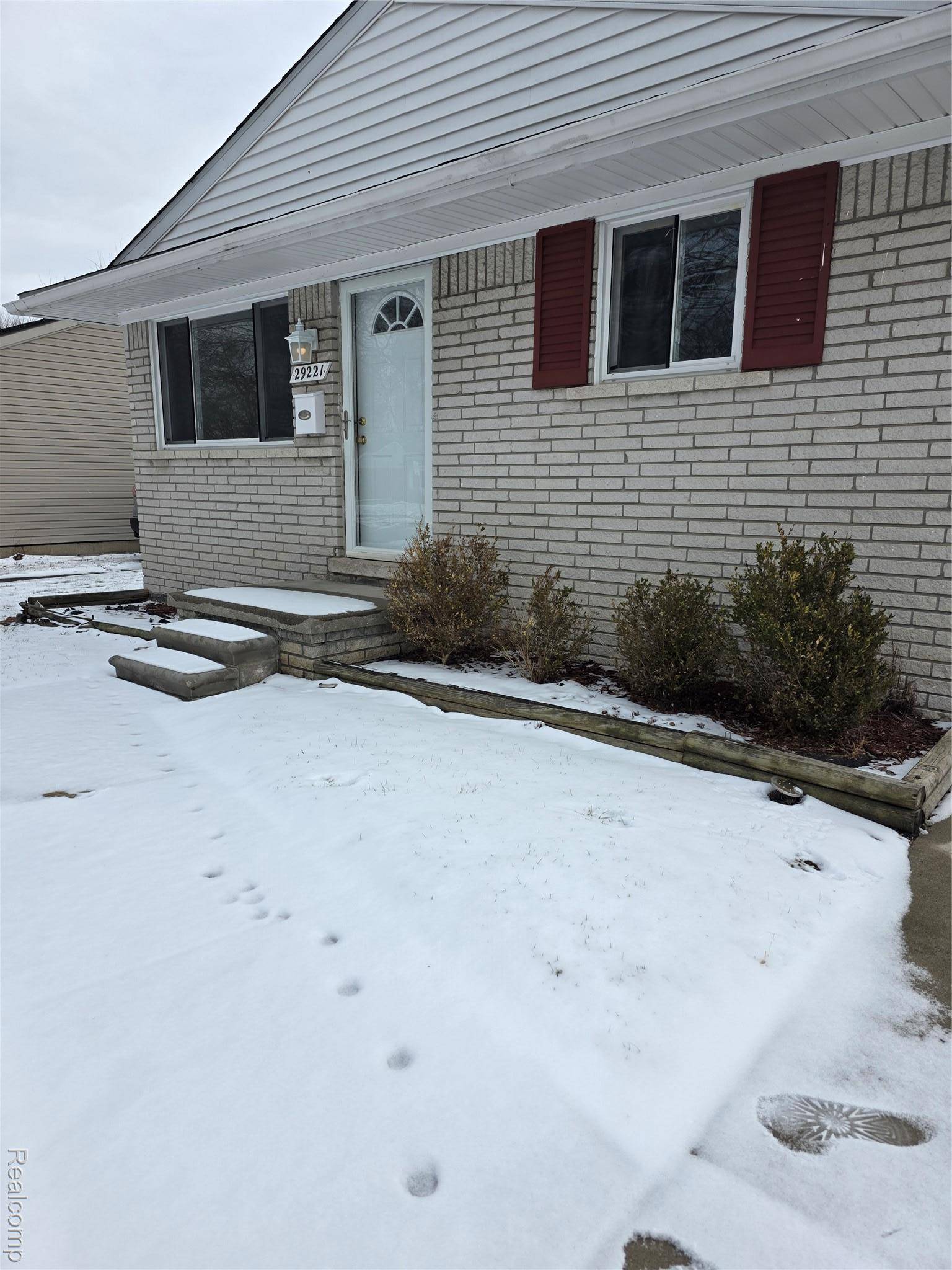 Inkster, MI 48141,29221 Barrington ST