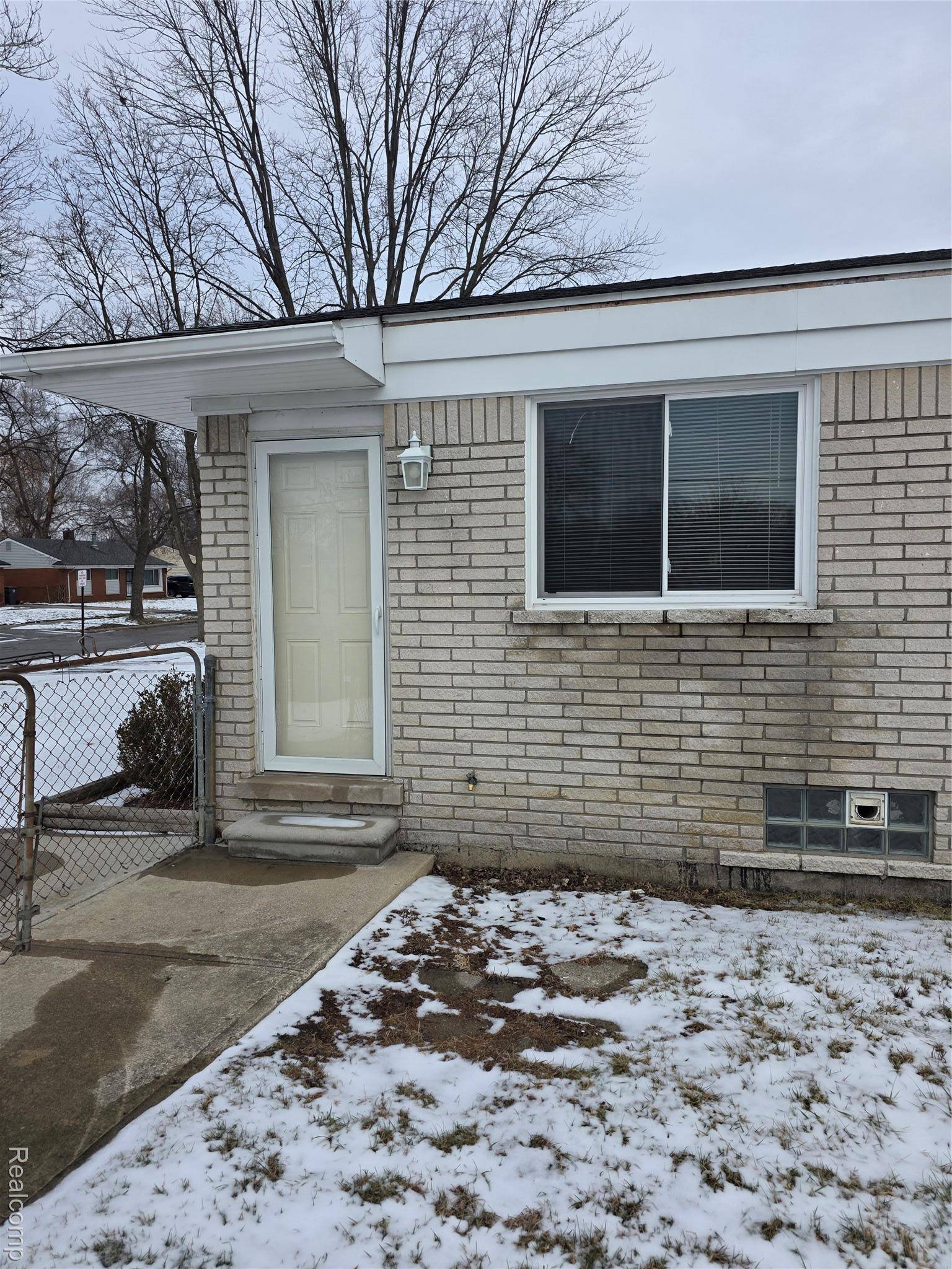 Inkster, MI 48141,29221 Barrington ST