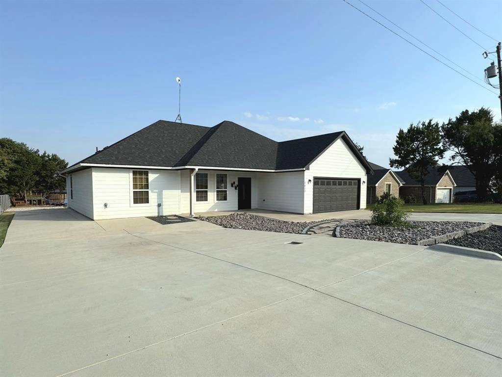 Granbury, TX 76048,2813 Catfish Court