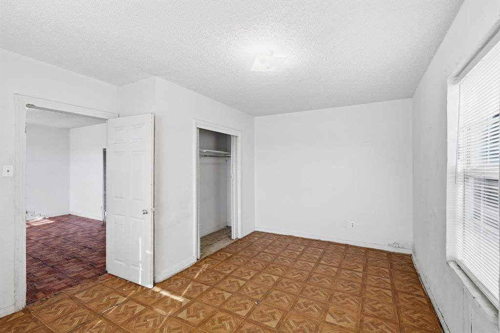 Fort Worth, TX 76104,953 E Lowden Street