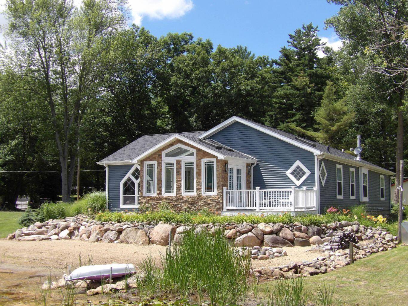 Hillsdale, MI 49242,3389 Mary Ann DR