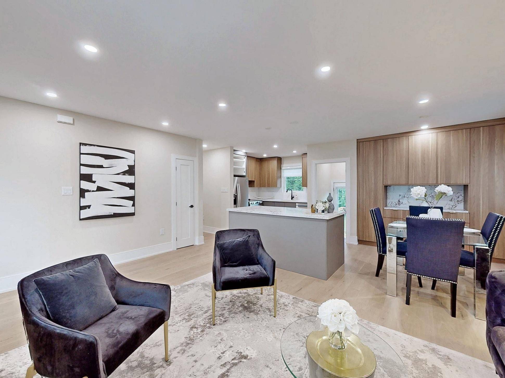 Toronto C06, ON M3H 4E9,270 Brighton AVE