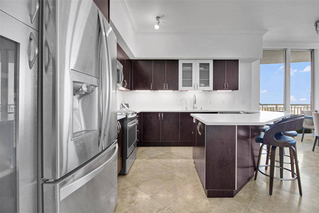 Hallandale Beach, FL 33009,1755 E Hallandale Beach Blvd #PH02