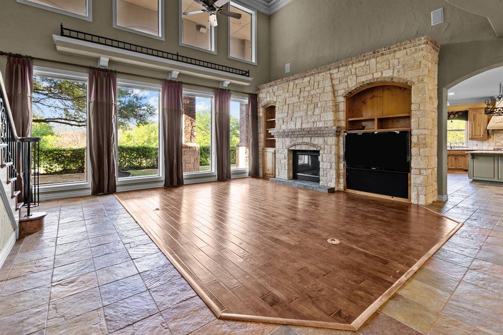 Mansfield, TX 76063,1019 Walnut Falls Circle