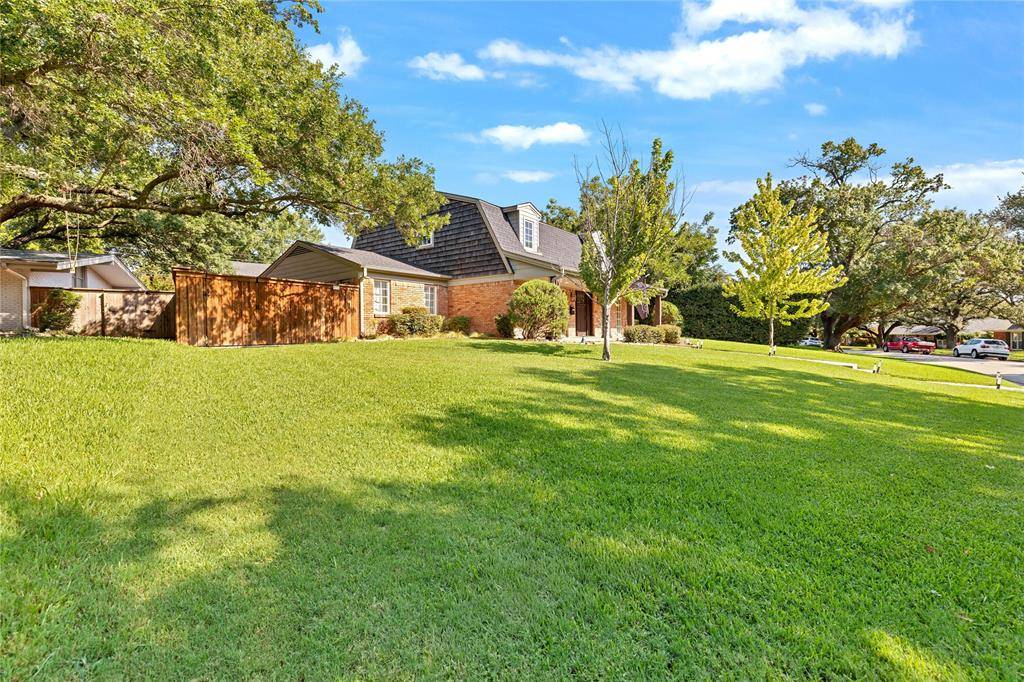 Fort Worth, TX 76109,3712 Summercrest Drive