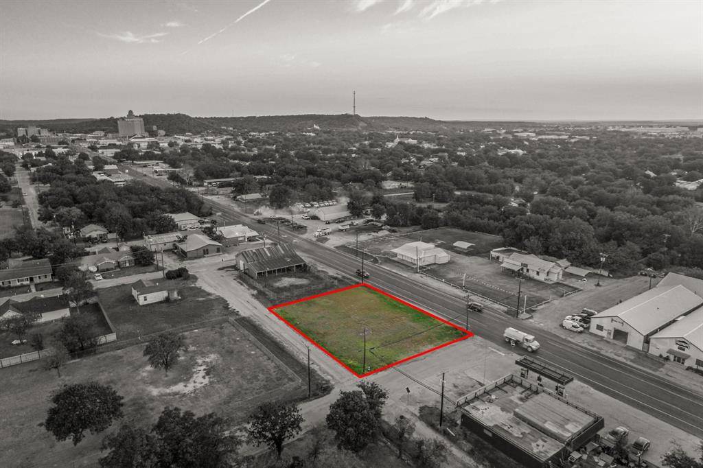 Mineral Wells, TX 76067,1206B S Oak Avenue