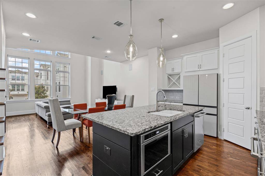 Dallas, TX 75206,5140 Garrett Field Court