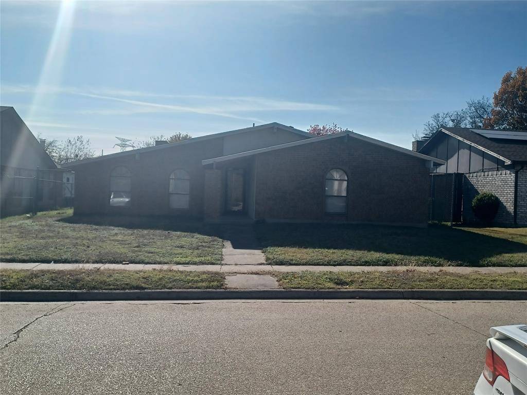 Dallas, TX 75249,7614 Ashcrest Lane