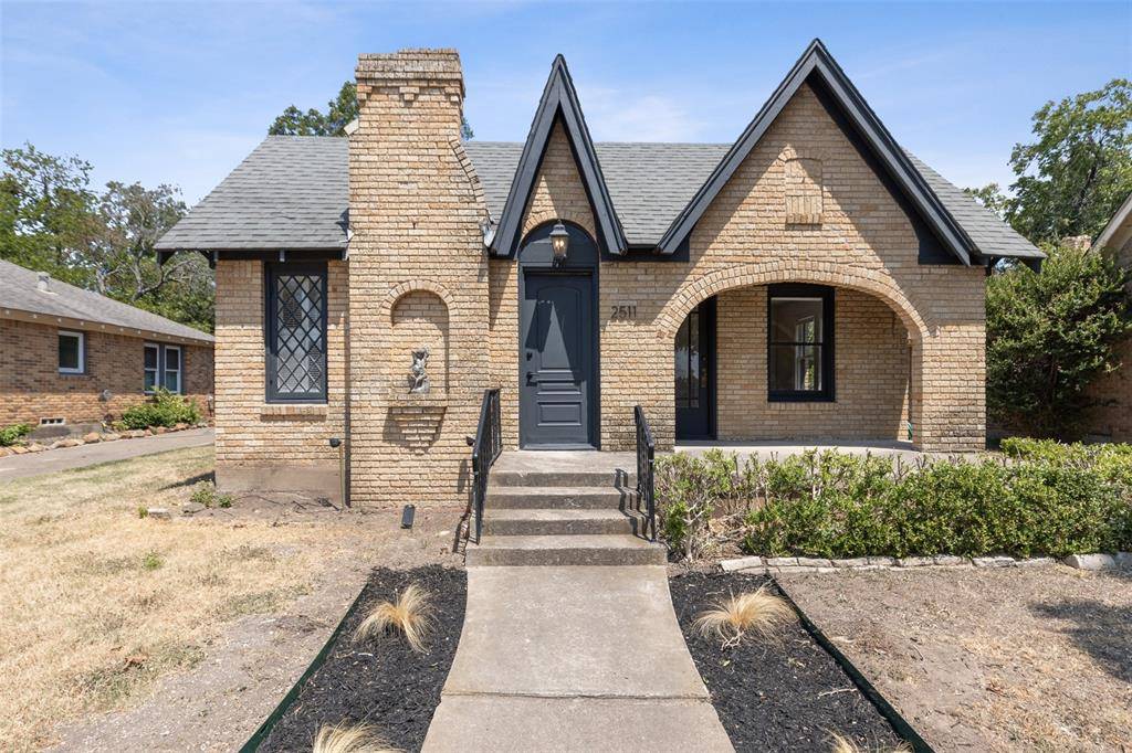 Dallas, TX 75211,2511 Burlington Boulevard