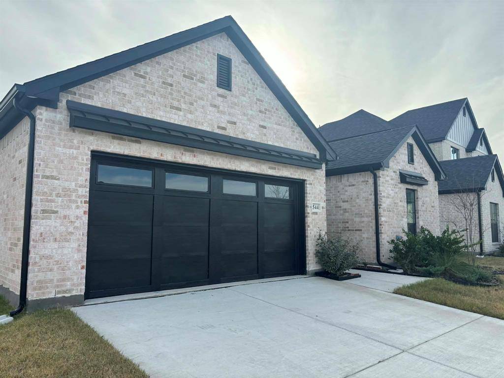 Lavon, TX 75166,544 Oak Creek Drive