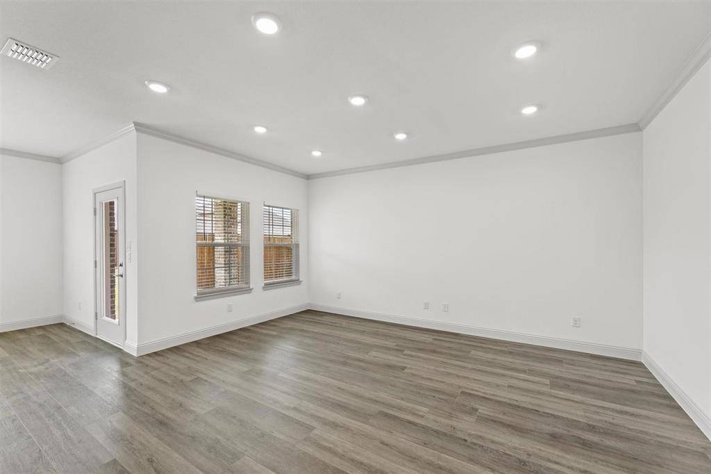 Lavon, TX 75166,544 Oak Creek Drive