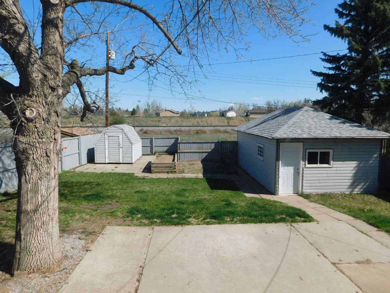 Brooks, AB T1R 0A2,68 Spruce AVE W