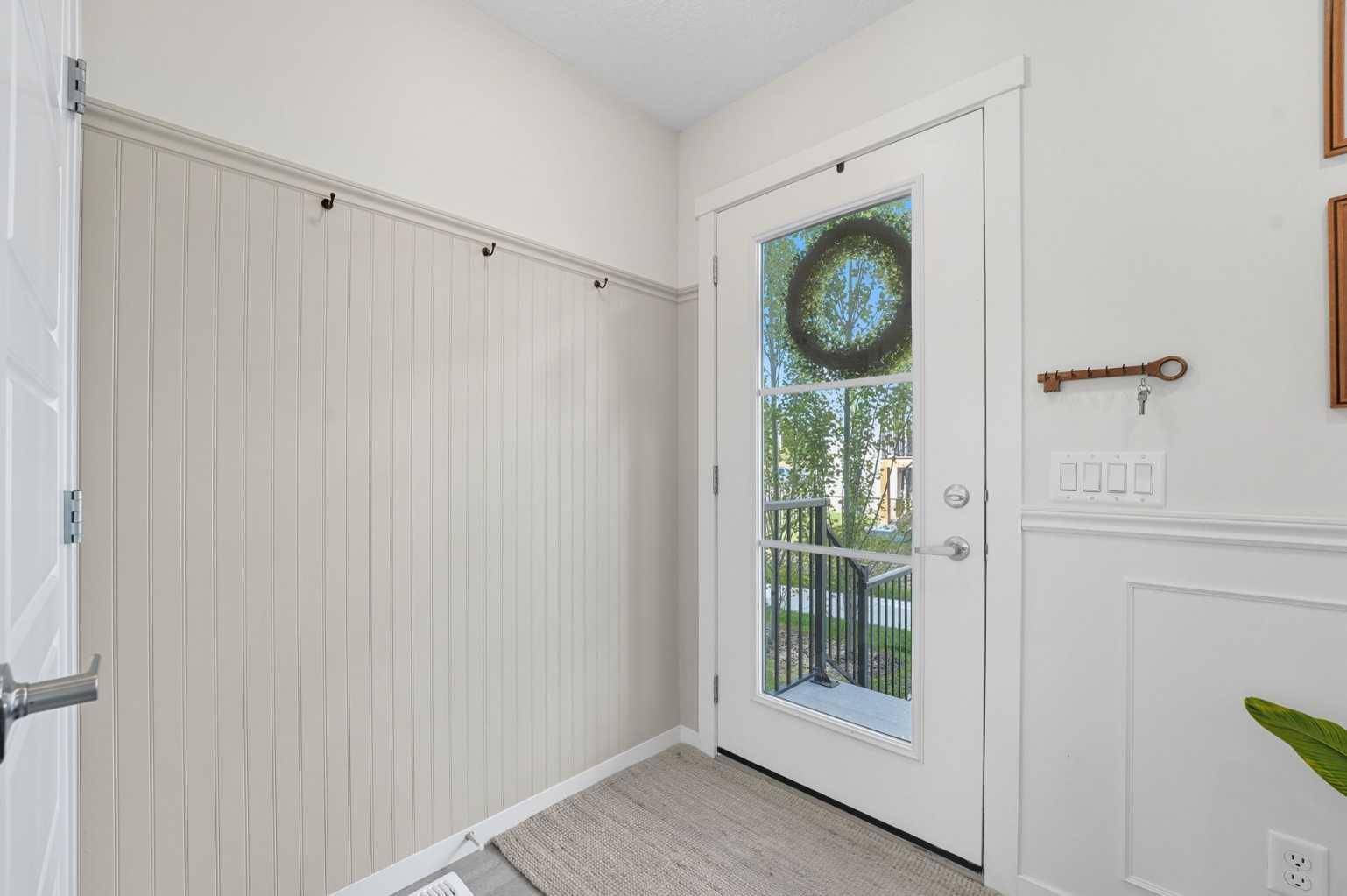 Calgary, AB T3M3P6,474 Seton CIR SE #102