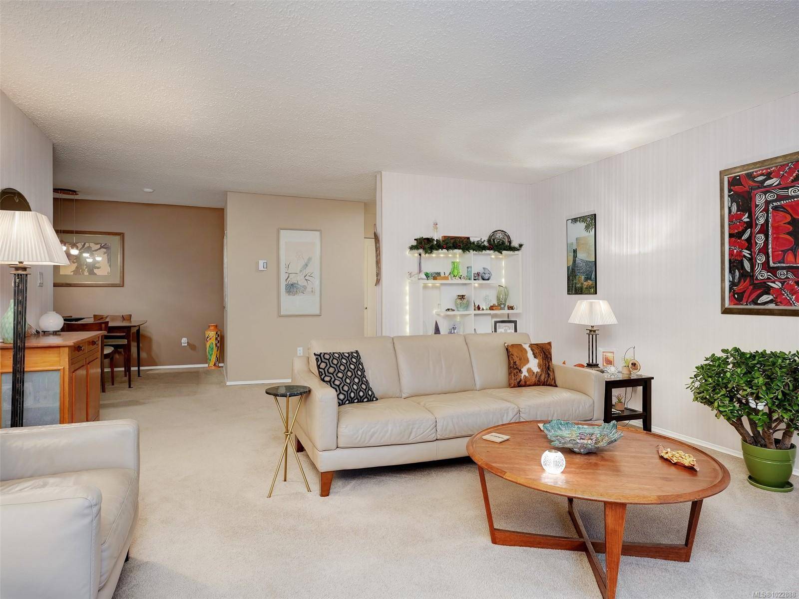 Victoria, BC V8V 2P2,280 Douglas St #306