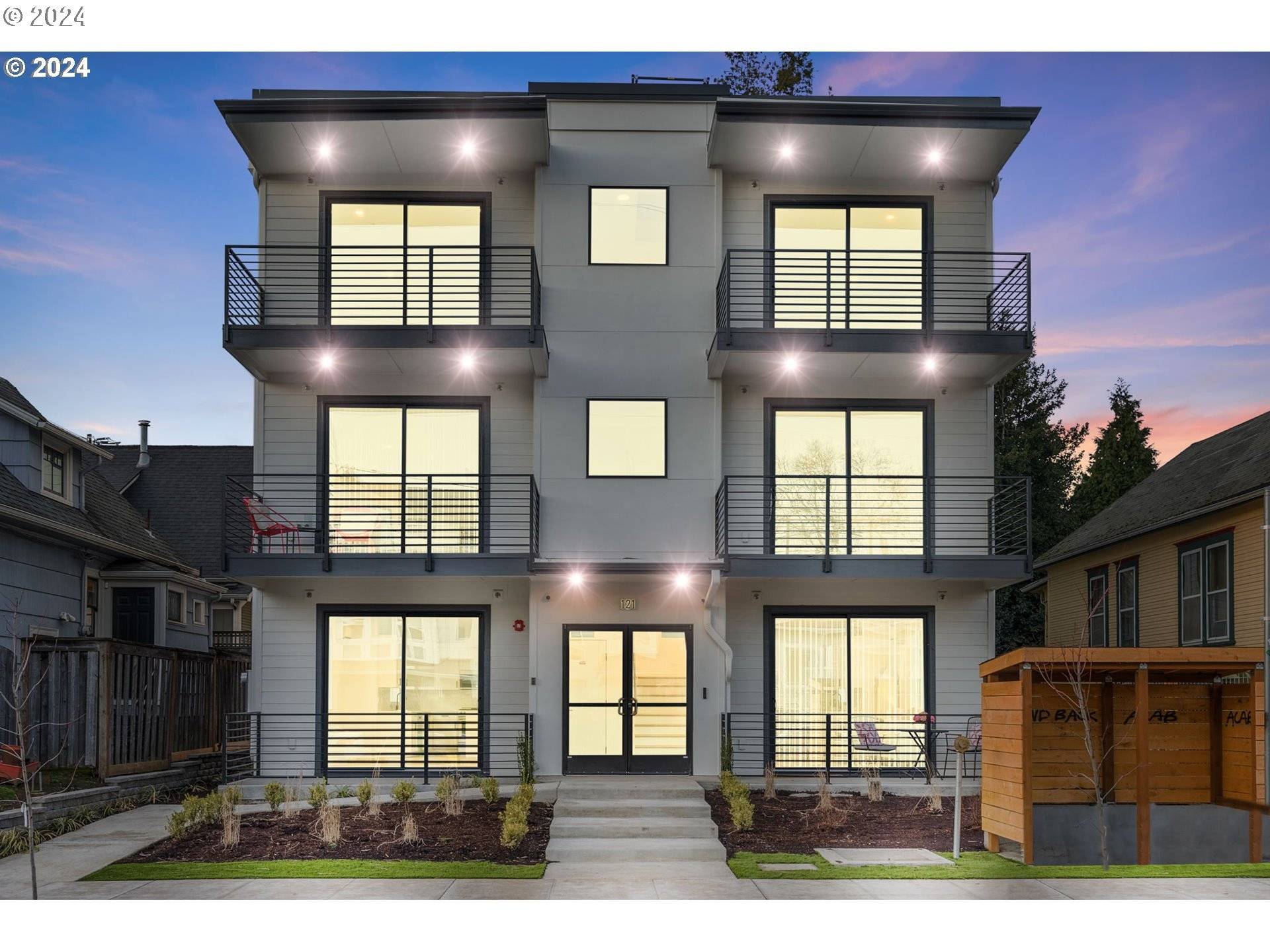 Portland, OR 97217,121 N Going ST #202