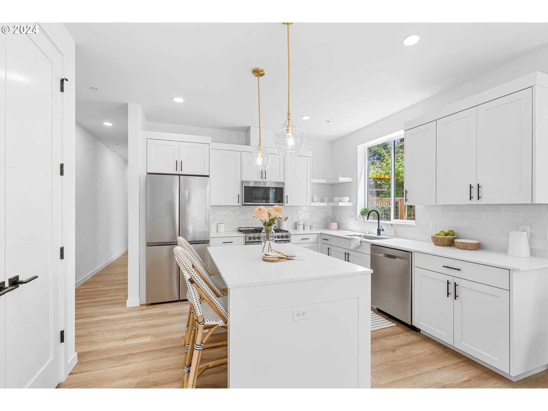 Portland, OR 97217,121 N Going ST #202