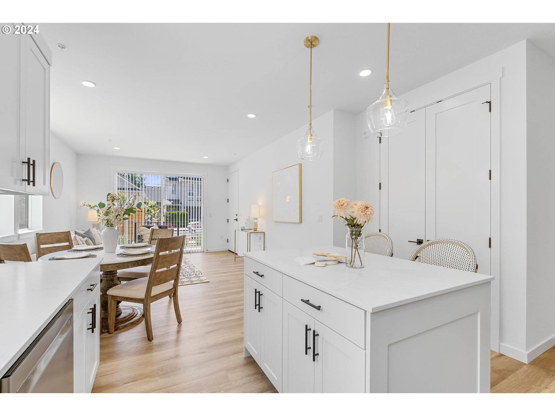 Portland, OR 97217,121 N Going ST #202