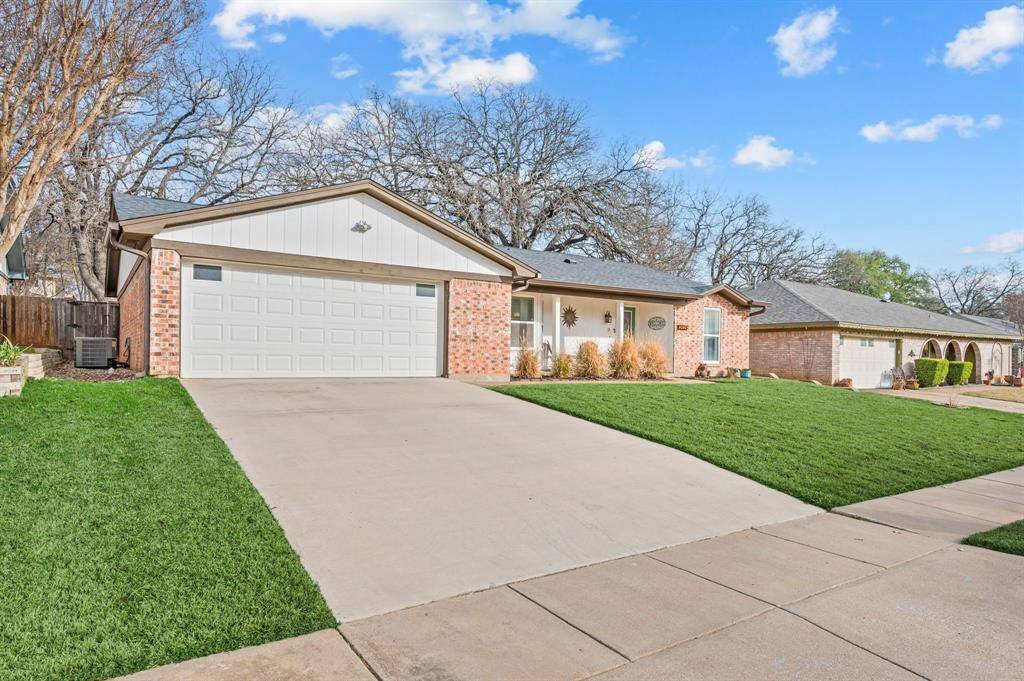 Bedford, TX 76021,3124 Spring Lake Drive