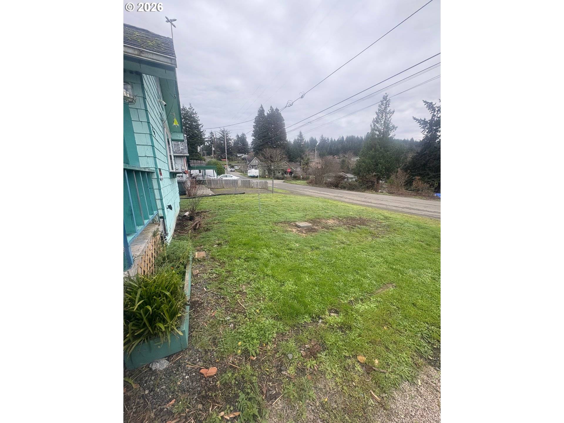 Coos Bay, OR 97420,859 E ST