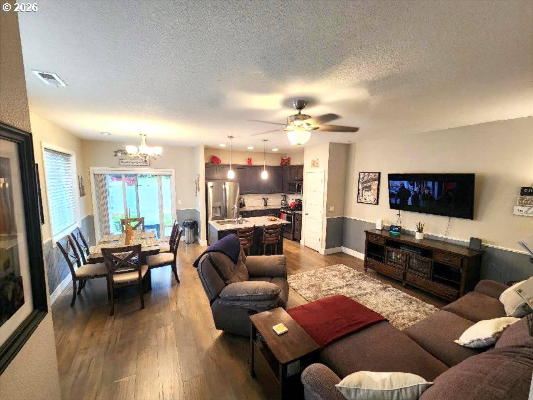 Newberg, OR 97132,811 S WILLAMETTE ST