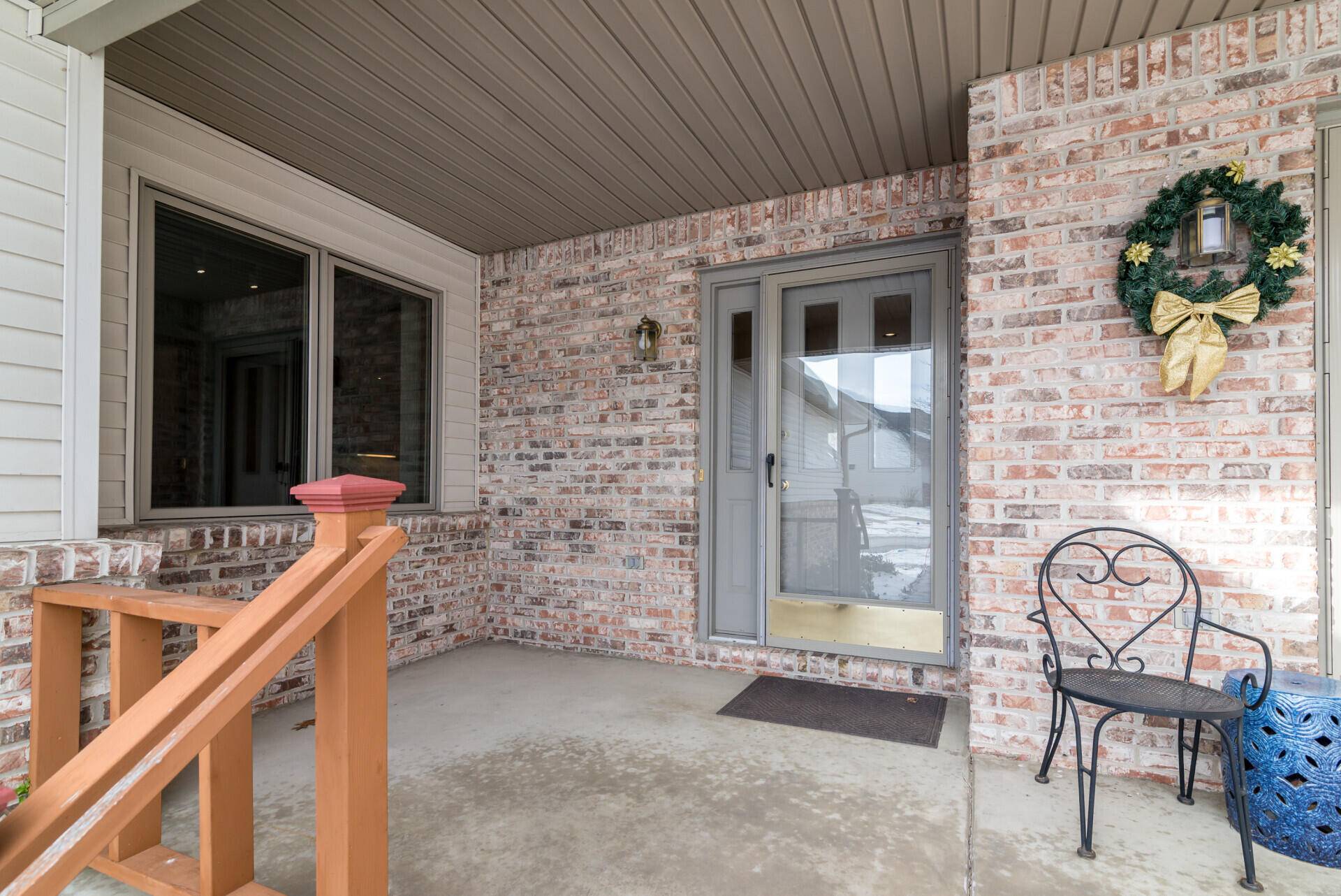 Saline, MI 48176,327 Cottonwood LN