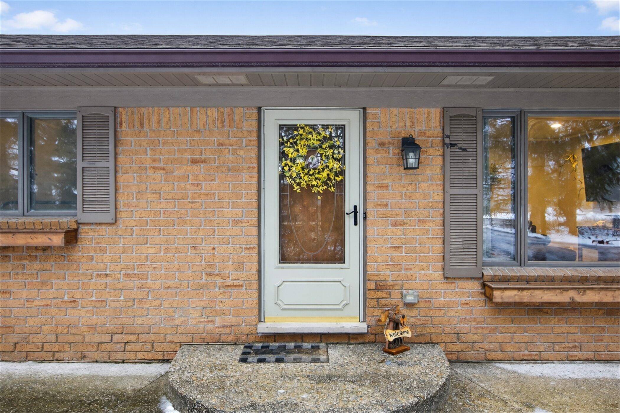 Brighton, MI 48114,9765 Mcclements RD