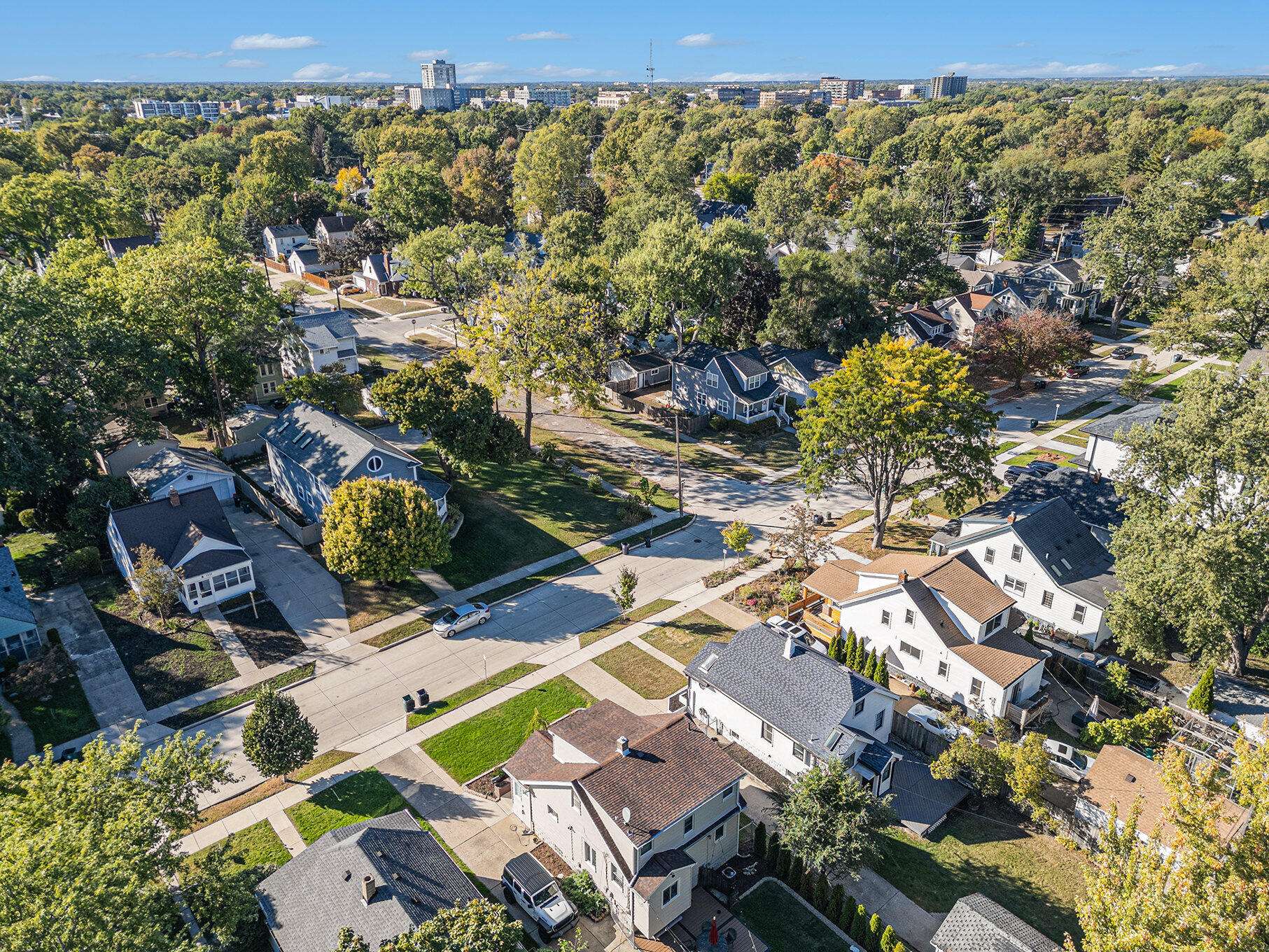 Royal Oak, MI 48067,1007 Mohawk AVE