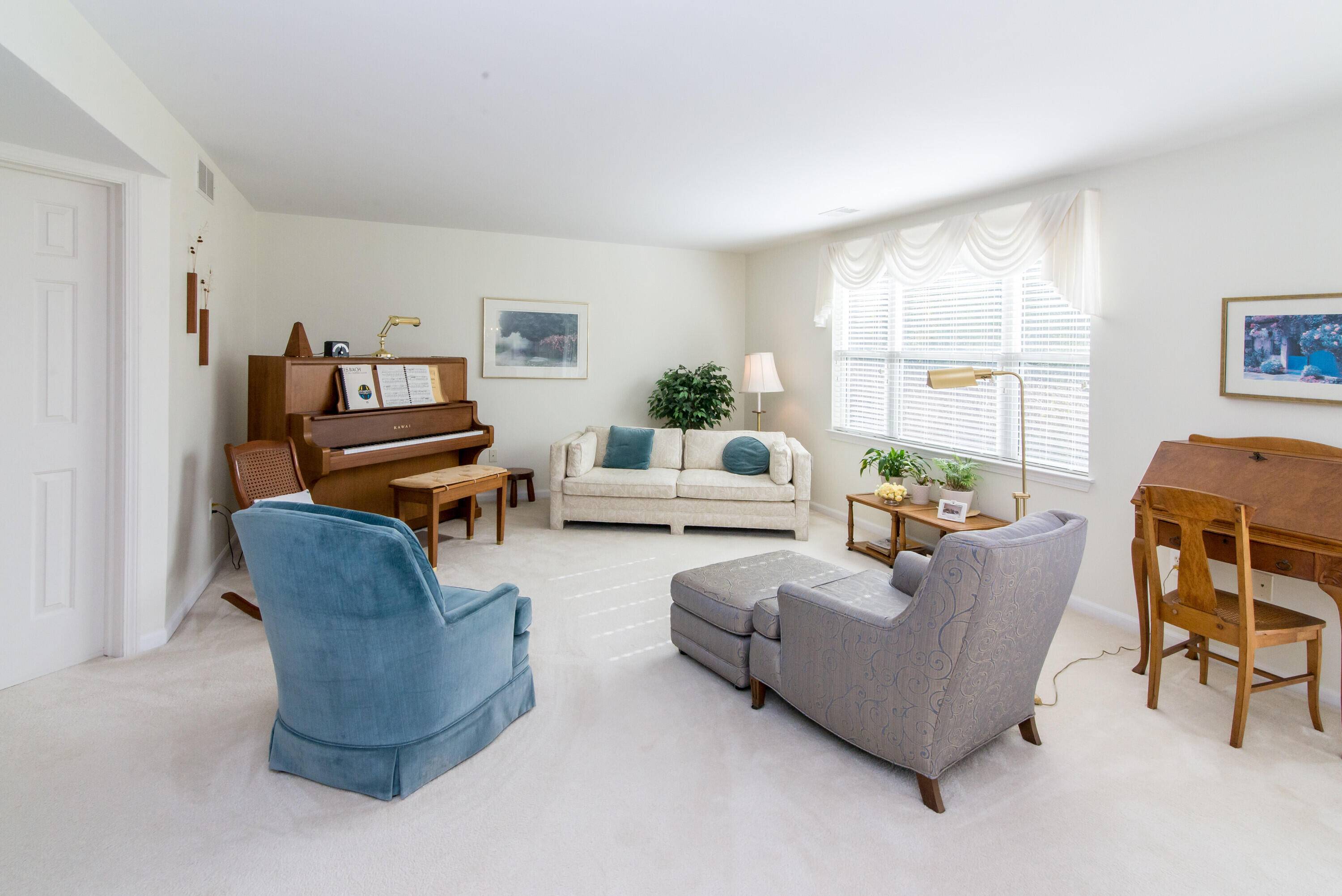 Chelsea, MI 48118,728 Cobblestone WAY