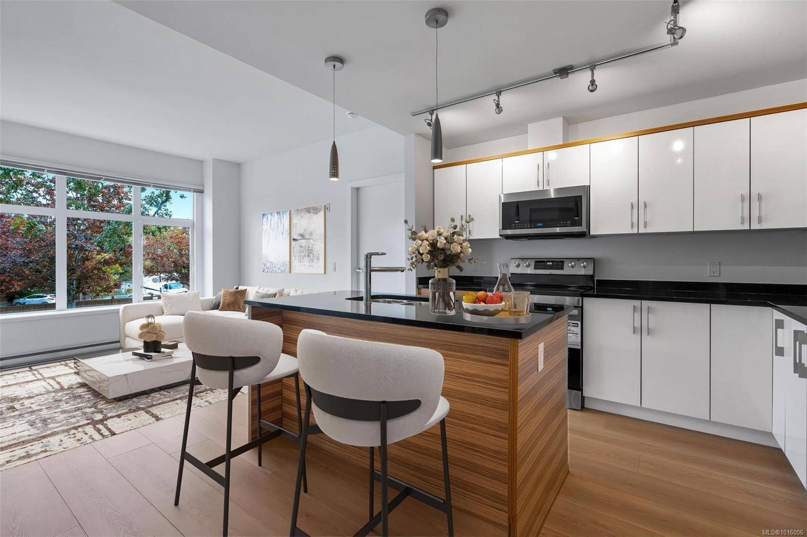 Saanich, BC V8X 2E9,4030 Borden St #203